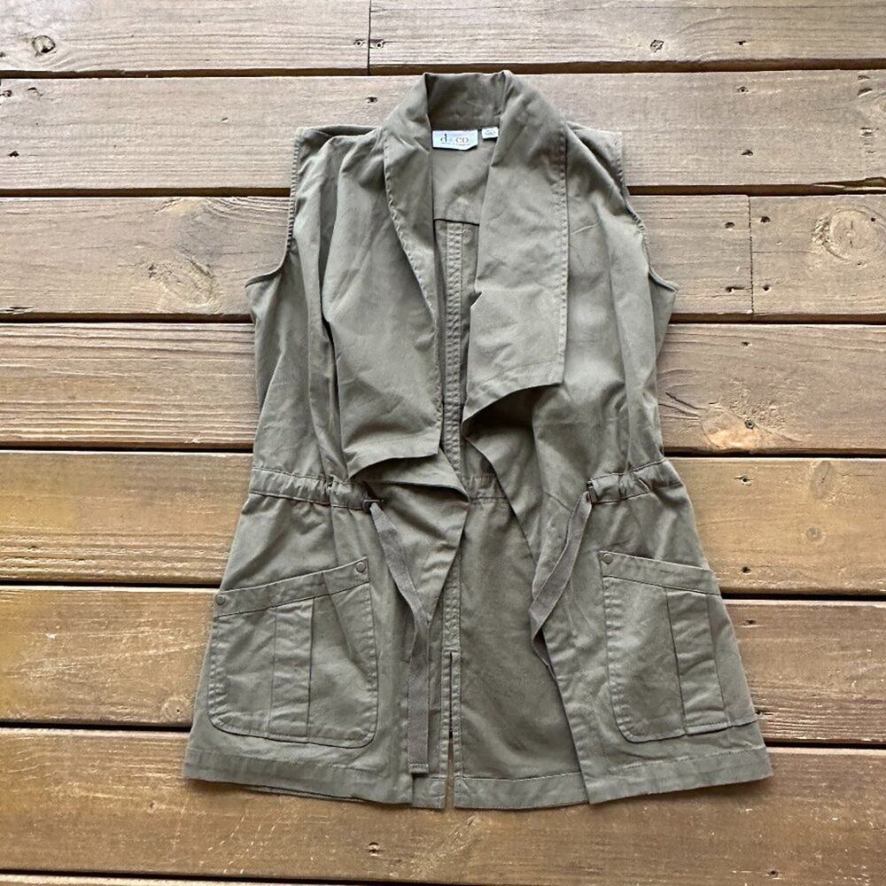 D & Co. Olive Green Sleeveless Open Front Jacket